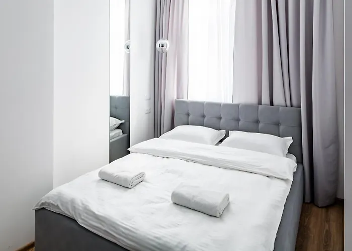 LEOGRAND Premier Apartment